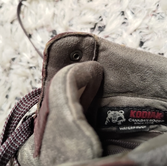 Kodiak Waterproof Leather Mid Hikers - Picture 8 of 10